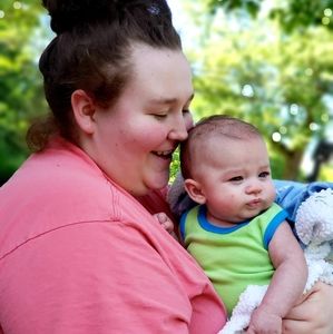 Meet your Posher, Leona